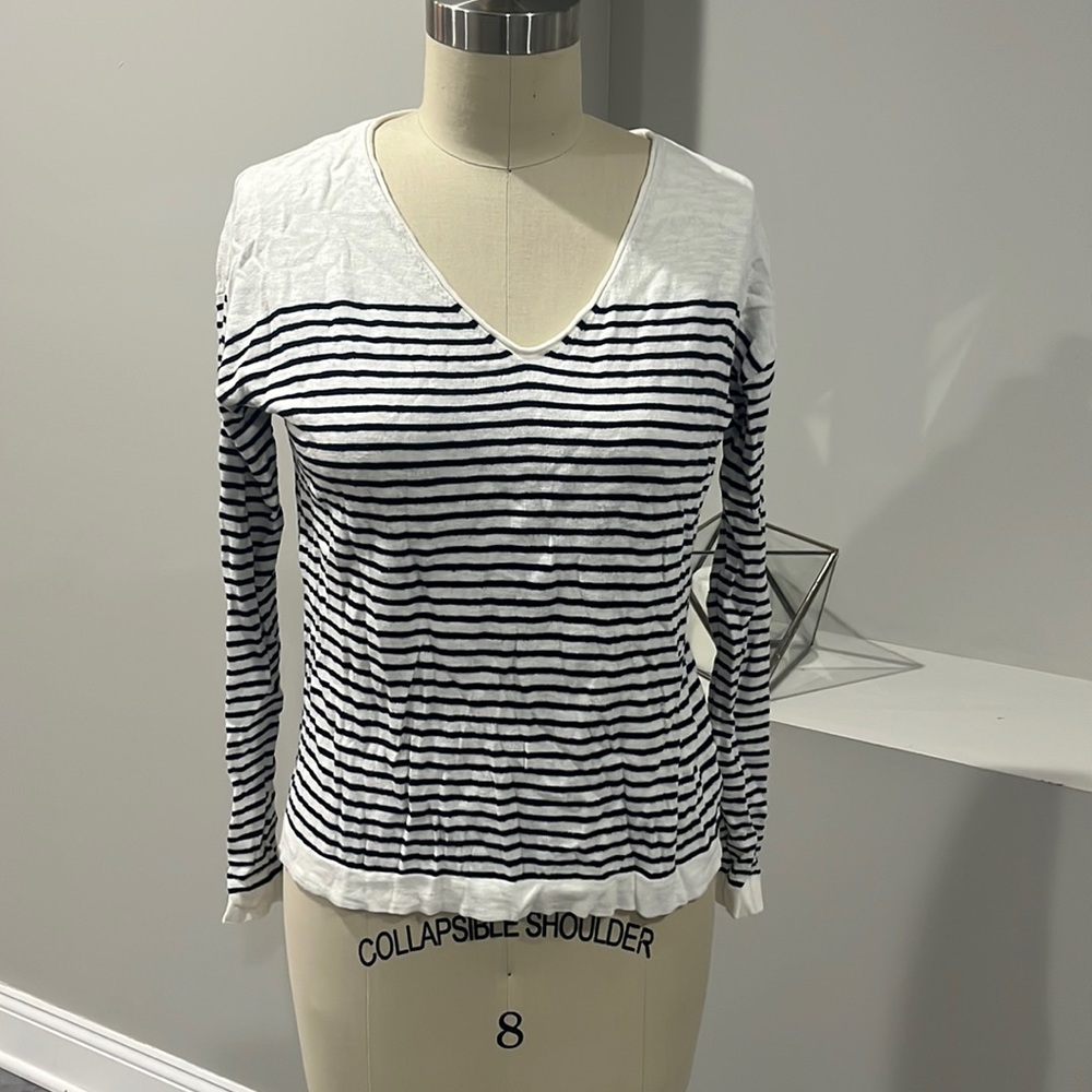 GAP WOMAN SWEATER